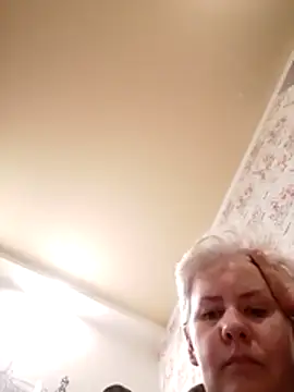 غرفة دردشة AvaSwan5354 المباشرة