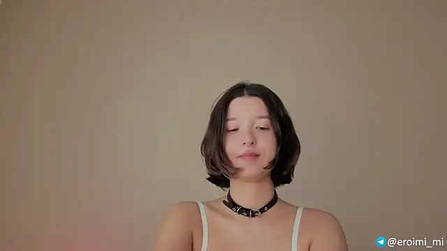 eroimi Adlı Modelin Canlı Sohbet Odası