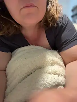 squirtinqueen43's Webcam Show