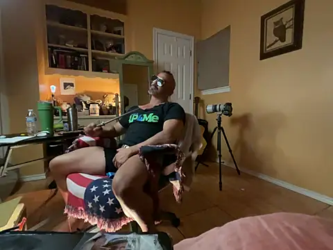 הופעת וובקאם של daddydonkey84