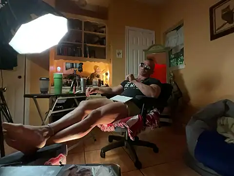 daddydonkey84 Шоу с уебкамера