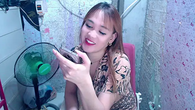 JuicyFoxCock Show in webcam