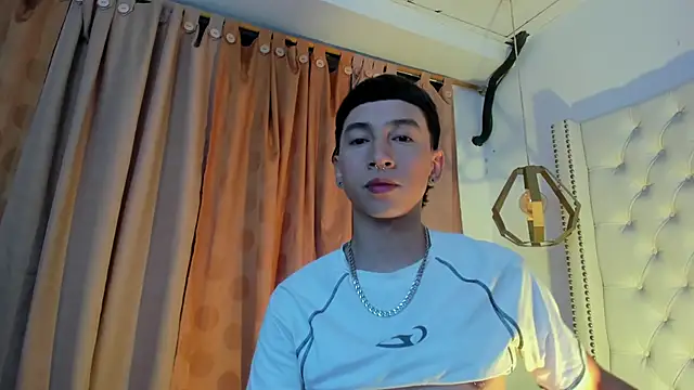 lian_cameronn Webbikameraesitys