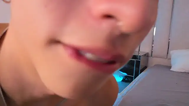 عرض كام lian_cameron