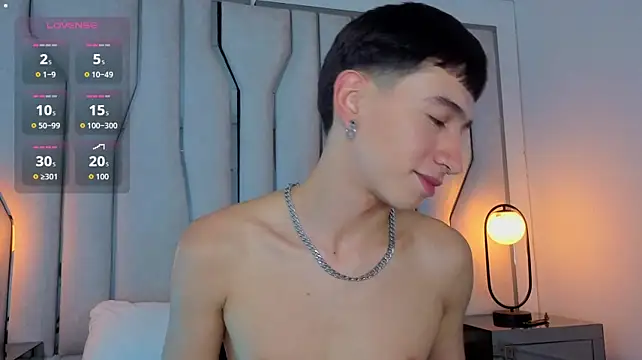 lian_cameron Show in webcam