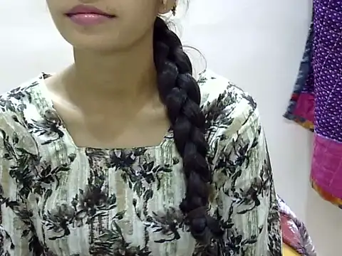 Chat +18 de Kulsum_S ao vivo