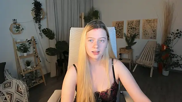 Chat +18 de CelestineMauriac ao vivo