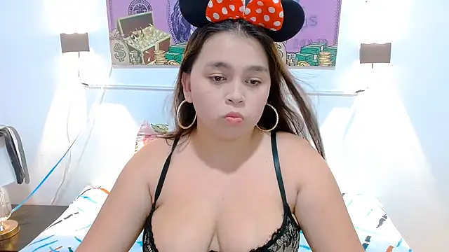 XXX chat uživo modela nikol_hot18