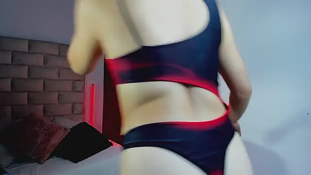 Chatroom XXX en direct de HollyGrey_