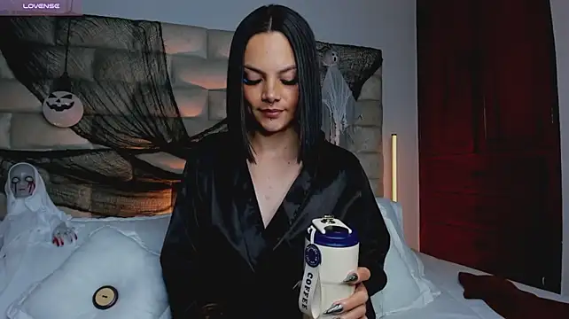 Czat XXX na żywo – HollyGrey_