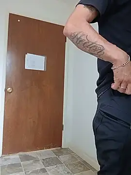 הופעת וובקאם של Myhornypll