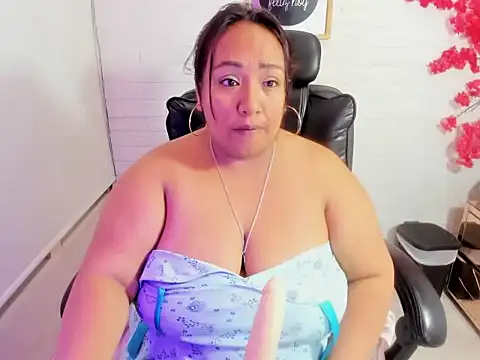 Chat XXX en directo de Shara_Oz
