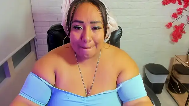 XXX chat uživo modela Shara_Oz