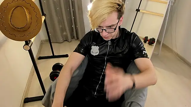 Pokazy przed kamerką – Consta_Push