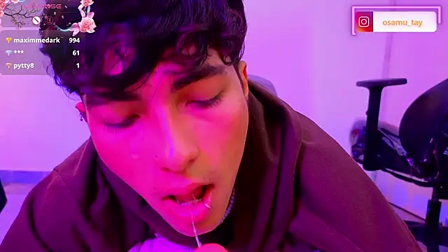 Show modela osamu_tay na web-kameri