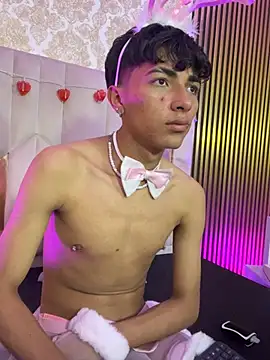 Webkamerová show osamu_tay