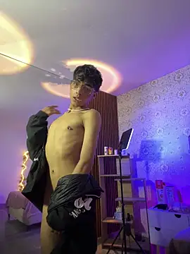 osamu_tay Adlı Modelin Web Kamerası Şovu