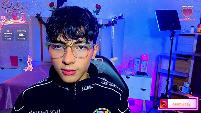 osamu_tay Pertunjukan Webcam