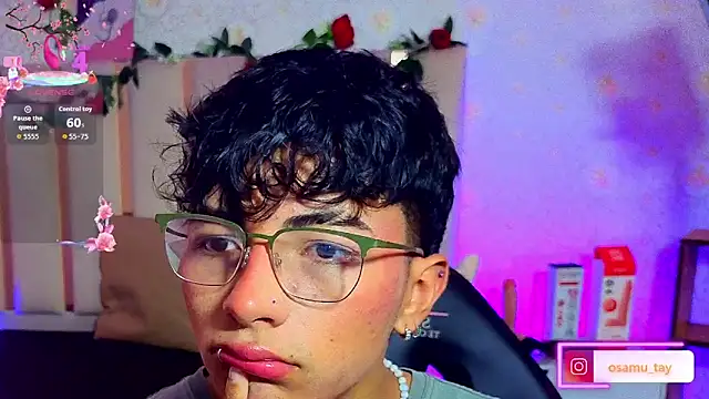 osamu_tay Pertunjukan Webcam