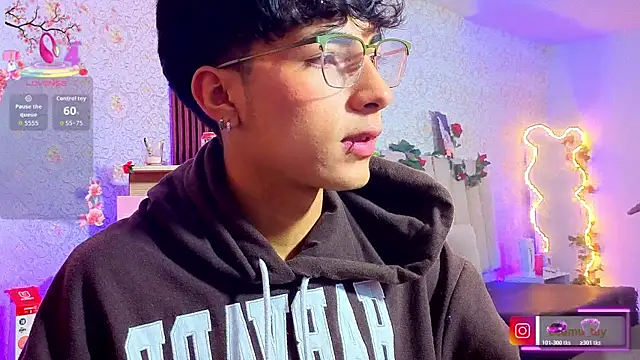 osamu_tay Adlı Modelin Web Kamerası Şovu