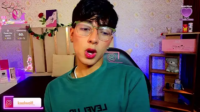 osamu_tay Show Webcam