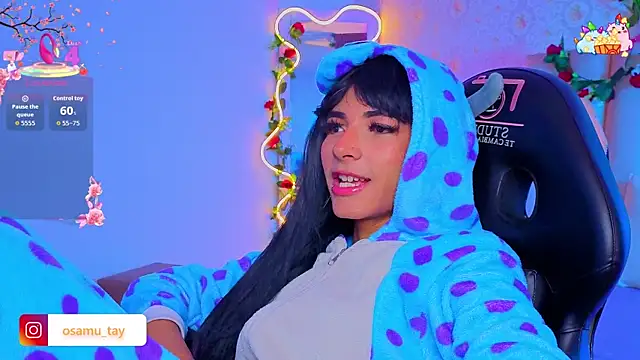 Webkamerová show osamu_tay