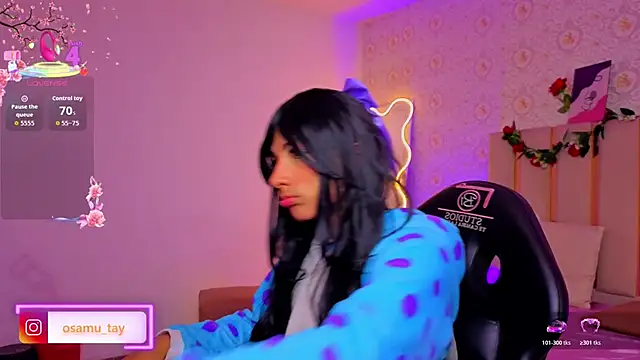 Webkamerová show osamu_tay