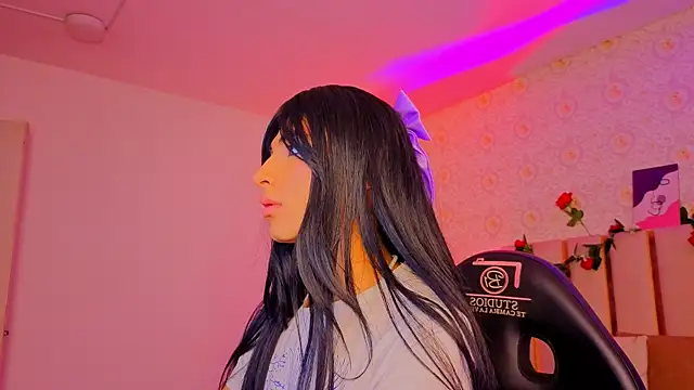 osamu_tay Show in webcam