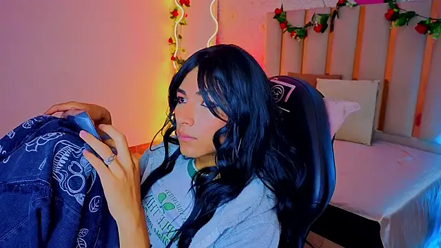 Show modela osamu_tay na web-kameri