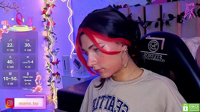 Webkamerová show osamu_tay
