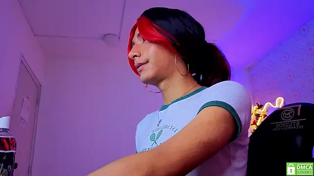 Show modela osamu_tay na web-kameri
