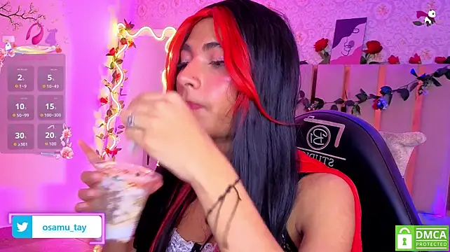 Webkamerová show osamu_tay