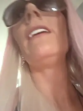 BeautifulMeFire23n Webbikameraesitys