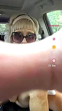 BeautifulMeFire23's Webcam Show