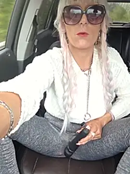 BeautifulMeFire23's Webcam Show
