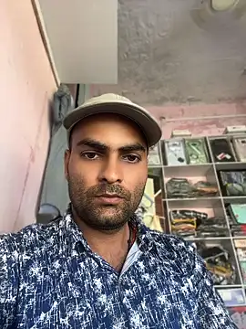 Vishal_272326 Show in webcam