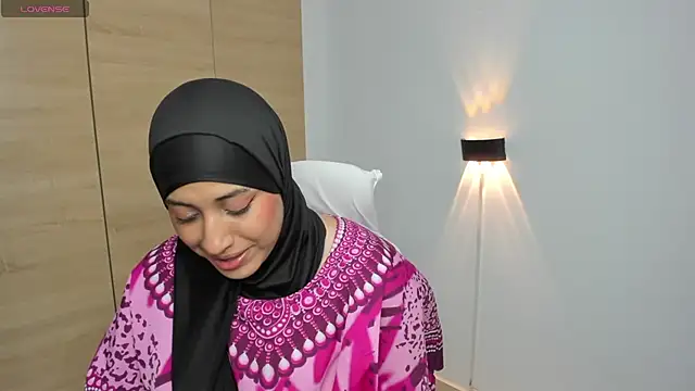 LAY_LA_ Adlı Modelin Canlı XXX Sohbeti