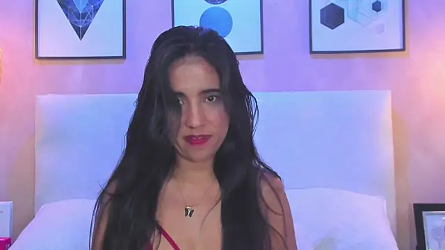 Piinksoul149 Adlı Modelin Canlı XXX Sohbeti