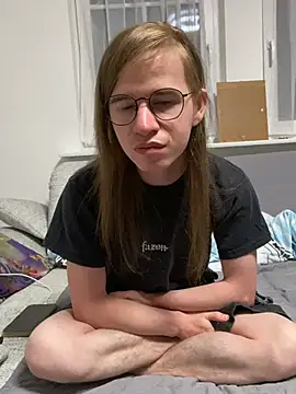 YoungSebi webkamerás műsora