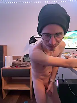 YoungSebi webkamerás műsora