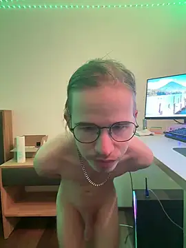 YoungSebi: вебкам-шоу