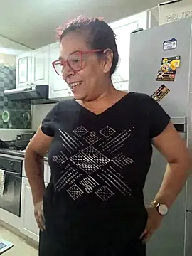 Chat XXX en directo de Scarlet_curly8a