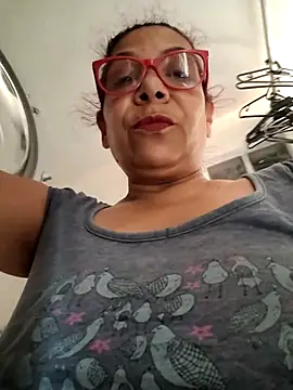 Chat XXX en directo de Scarlet_curly8a