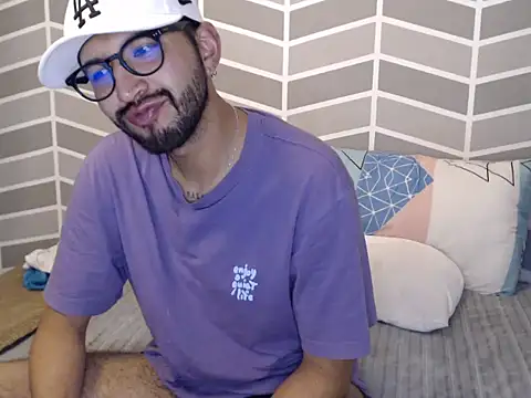 thomass1018 Pertunjukan Webcam