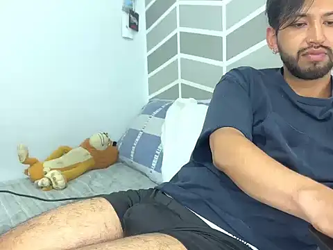 thomass1018 Adlı Modelin Web Kamerası Şovu