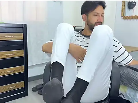 thomass1018 Show in webcam