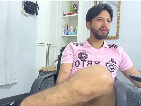 הופעת וובקאם של thomass1018