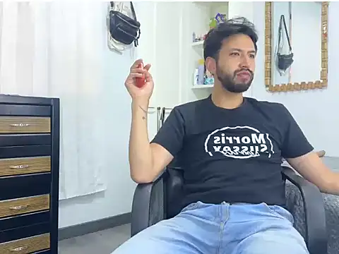 عرض كام thomass1018