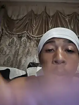 Peterveero12 webcam show