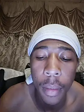 Peterveero12 webcam show